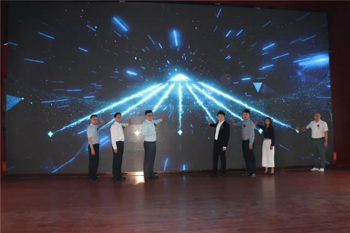 15078632463681212hNr.jpg image015.jpg